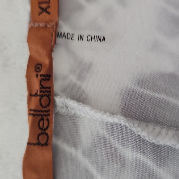 NWOT Belldini Gray and White Tie Dye Long Sleeved Flared Hem Tunic XL. - Picture 9 of 10